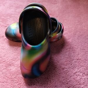 Bistro Graphic Rainbow Crocs Size 6